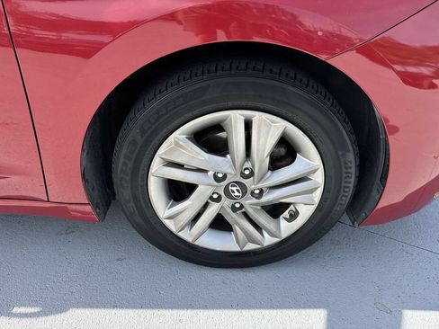 Used 2019 Hyundai Elantra SEL FWD image 57