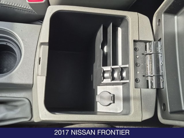 Used 2017 Nissan Frontier SL w/ Moonroof Package RWD image 16