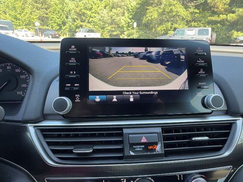 Used 2020 Honda Accord Sport image 30
