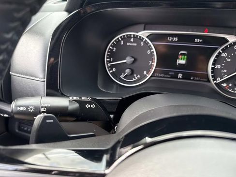 Used 2023 Nissan Pathfinder SL image 34