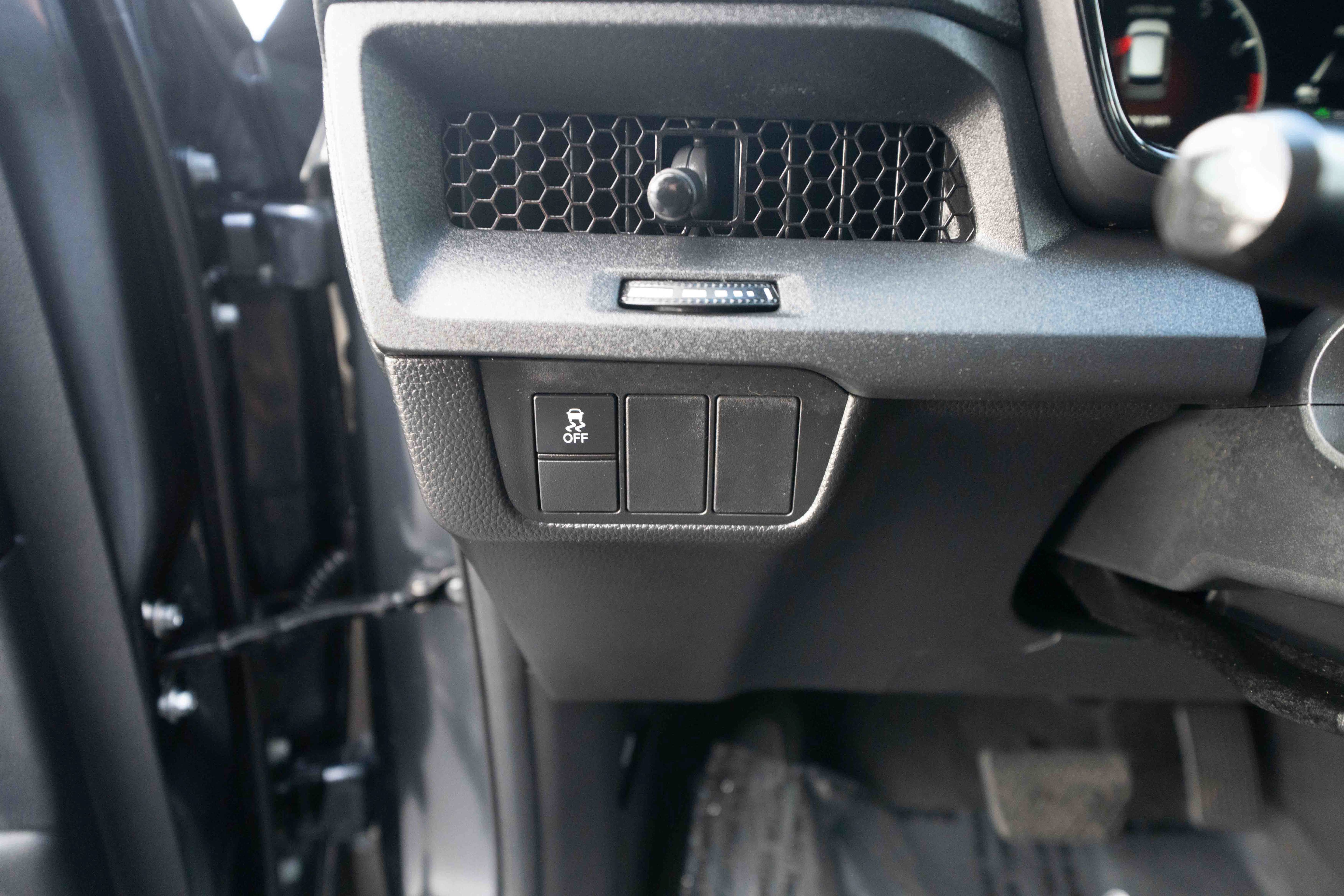 Used 2025 Honda CR-V LX image 11