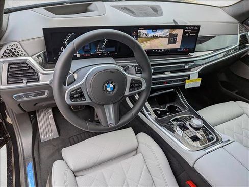 New 2026 BMW X7 xDrive40i AWD/4WD image 3