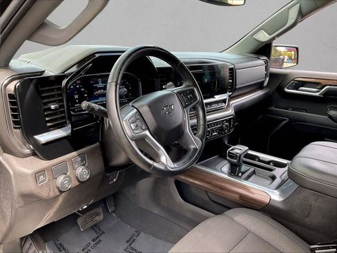 Used 2025 Chevrolet Silverado 1500 RST RWD image 14