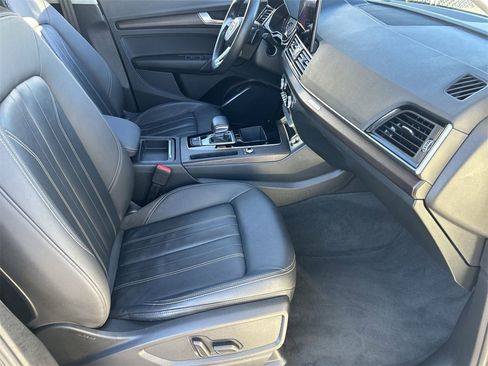 Used 2022 Audi Q5 2.0T Premium image 9