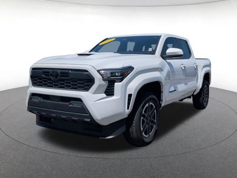 Used 2026 Toyota Tacoma TRD Sport RWD image 9