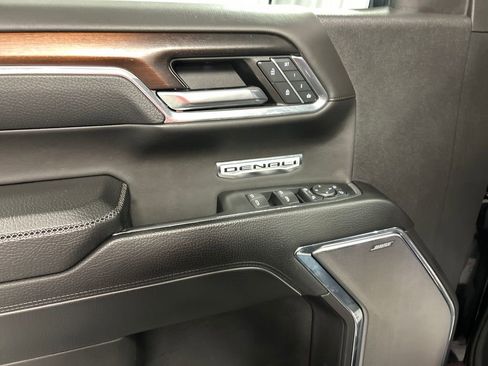 Used 2024 GMC Sierra 1500 Denali w/ Technology Package AWD/4WD image 14
