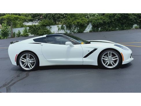 Used 2019 Chevrolet Corvette Stingray Coupe w/ 2LT Preferred Equipment Group RWD image 9