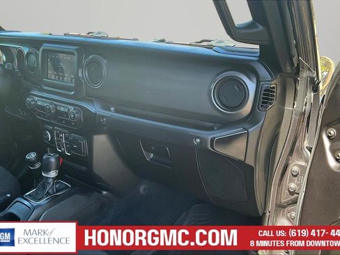 Used 2022 Jeep Gladiator Sport AWD/4WD image 27