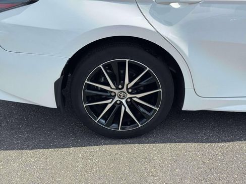 Used 2024 Toyota Camry SE AWD/4WD image 10