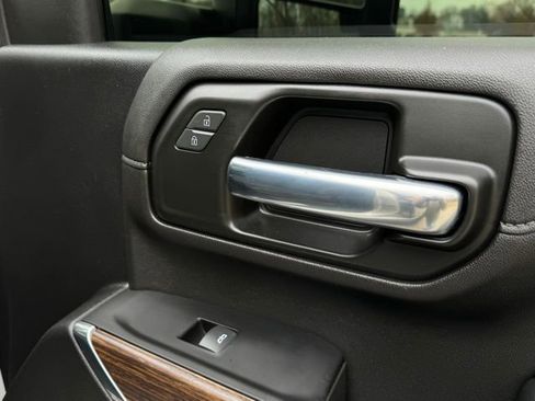 Used 2023 Chevrolet Silverado 2500 High Country w/ Z71 Off-Road Package image 15