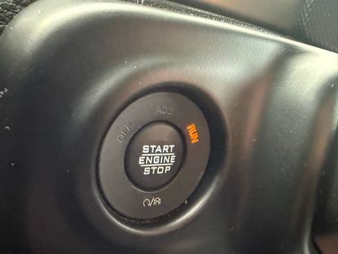 Used 2022 Jeep Wrangler Unlimited Sport AWD/4WD image 19