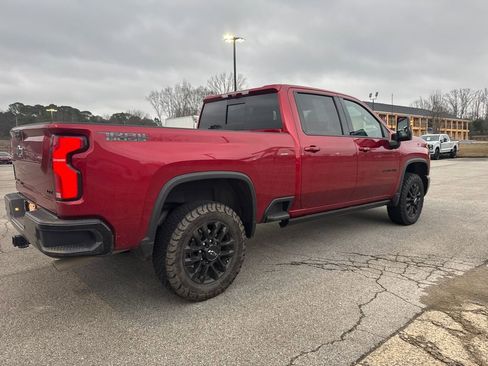 Used 2025 Chevrolet Silverado 2500 LTZ w/ LTZ Plus Package image 7
