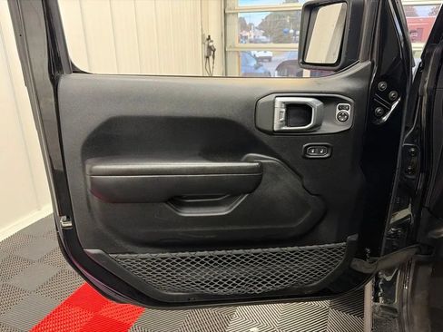 Used 2021 Jeep Wrangler Unlimited Sport AWD/4WD image 8