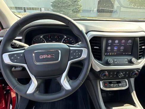 Used 2023 GMC Acadia SLT AWD/4WD image 25
