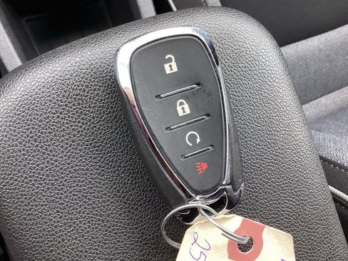 Used 2025 Chevrolet TrailBlazer LT image 29