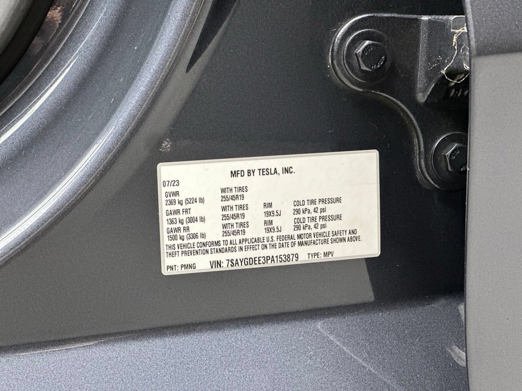Used 2023 Tesla Model Y Long Range AWD/4WD image 40