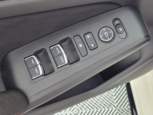 Used 2025 Honda Civic Type R image 11