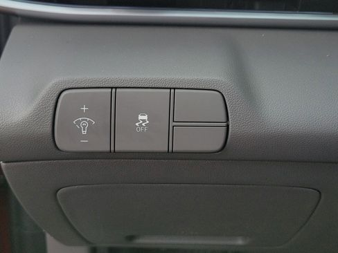 Used 2025 Hyundai Elantra SEL image 15