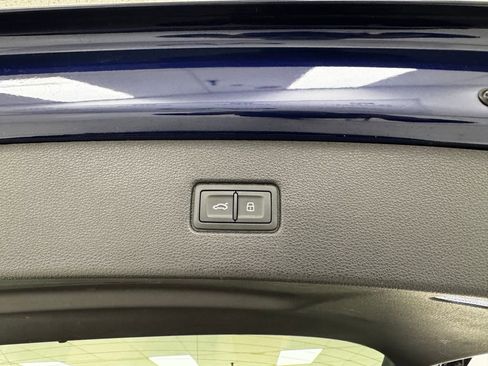 Used 2021 Audi Q7 2.0T Premium Plus w/ Executive Package image 38