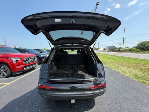 Used 2025 Audi Q7 3.0T Prestige AWD/4WD image 5