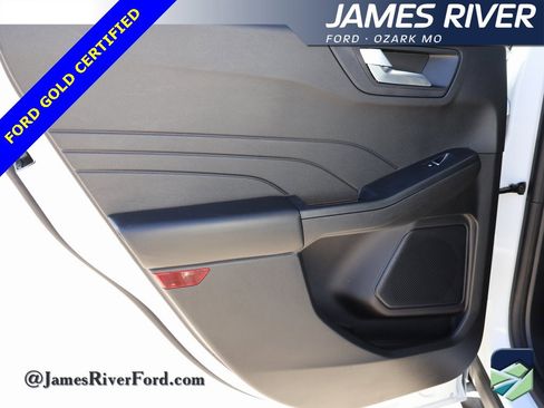 Certified 2023 Ford Escape ST-Line Select image 17