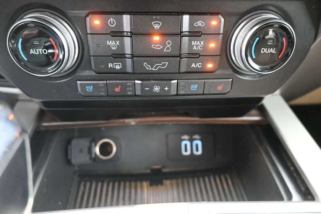 Used 2016 Ford F150 Lariat w/ Equipment Group 502A Luxury AWD/4WD image 9
