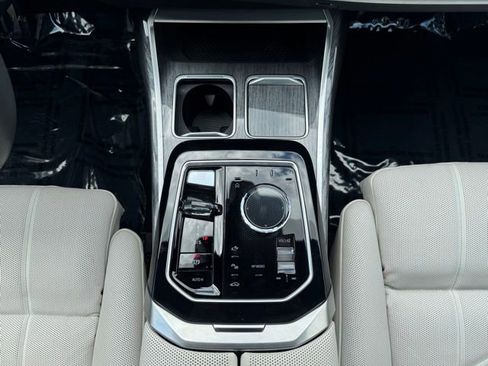 Certified 2023 BMW 760i xDrive AWD/4WD image 24