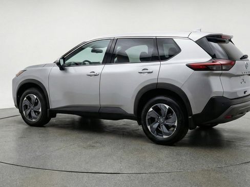 Used 2025 Nissan Rogue SV FWD image 5