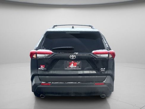 Used 2023 Toyota RAV4 XLE Premium image 5