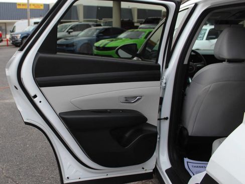 Used 2025 Hyundai Tucson SEL FWD image 16