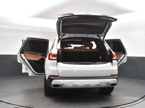 Used 2023 BMW X5 sDrive40i image 53