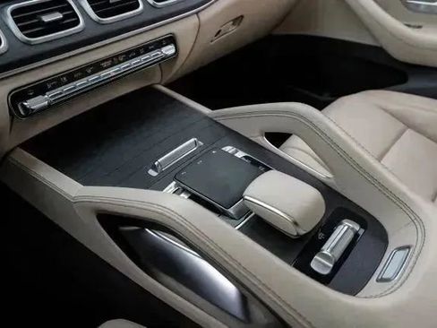 Used 2020 Mercedes-Benz GLS 450 4MATIC image 29