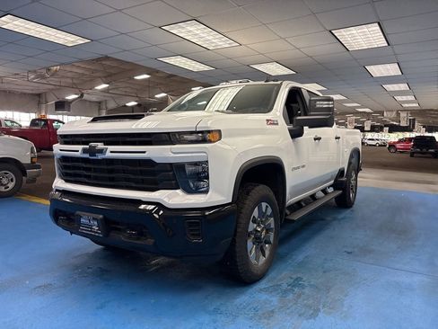 New 2026 Chevrolet Silverado 2500 Custom w/ Custom Value Package AWD/4WD image 10