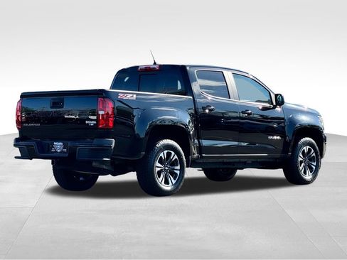 Used 2022 Chevrolet Colorado Z71 AWD/4WD image 7