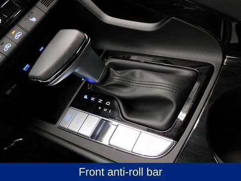 Certified 2025 Hyundai Elantra SEL image 31