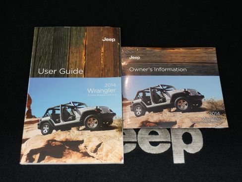 Used 2015 Jeep Wrangler Unlimited Sahara w/ Connectivity Group image 22