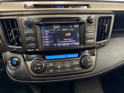 Used 2015 Toyota RAV4 Limited AWD/4WD image 8