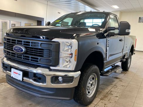 New 2026 Ford F250 XL w/ XL Chrome Package image 4