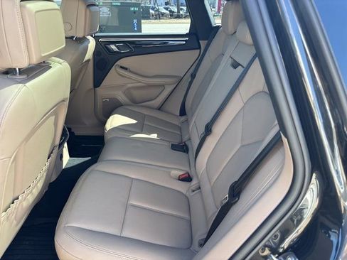 Used 2024 Porsche Macan image 15