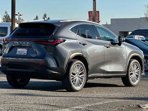Used 2025 Lexus NX 300h AWD w/ Luxury Package image 2