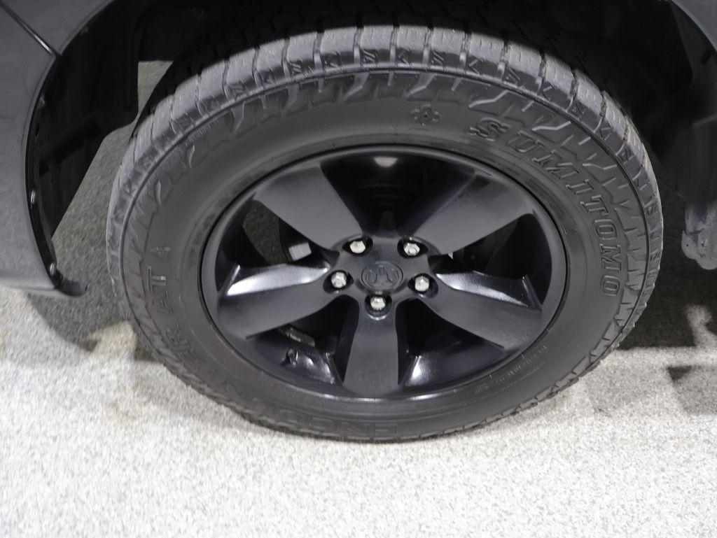 Used 2019 RAM 1500 Express w/ Express Value Package AWD/4WD image 10