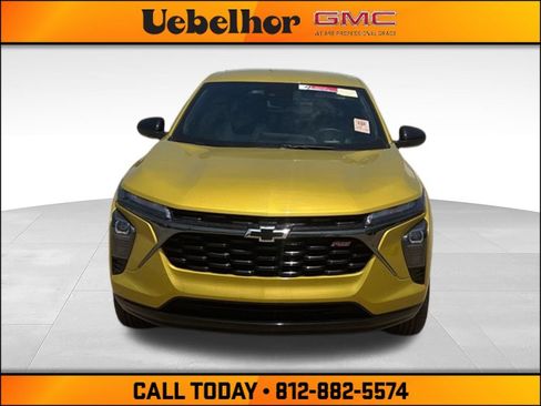 Used 2025 Chevrolet Trax RS FWD image 10