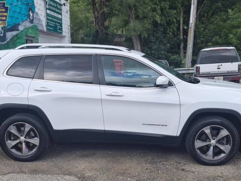 Used 2019 Jeep Cherokee Limited AWD/4WD image 1