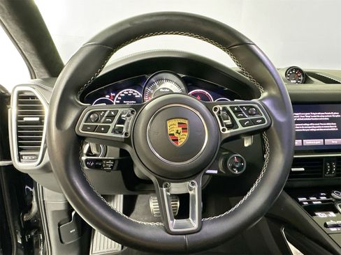 Certified 2023 Porsche Cayenne Turbo image 20