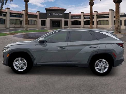 New 2026 Hyundai Tucson SE image 3