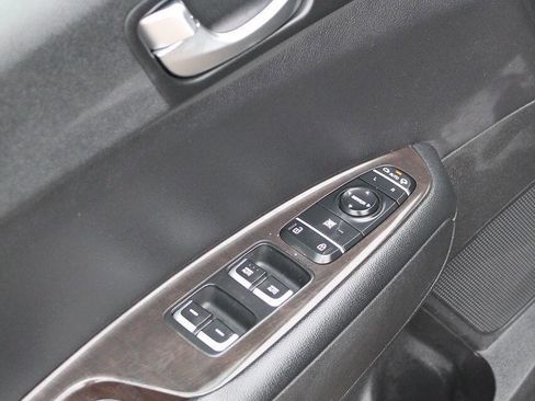 Used 2018 Kia Optima EX w/ Premium Package image 11