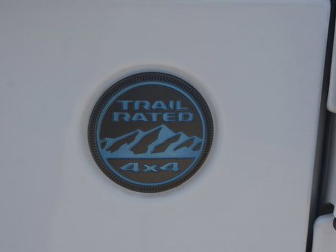 Used 2024 Jeep Wrangler Unlimited AWD/4WD image 11
