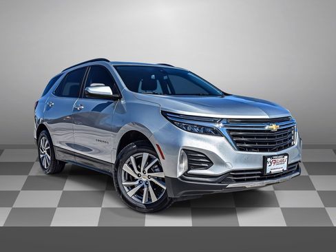 Used 2022 Chevrolet Equinox LT image 1