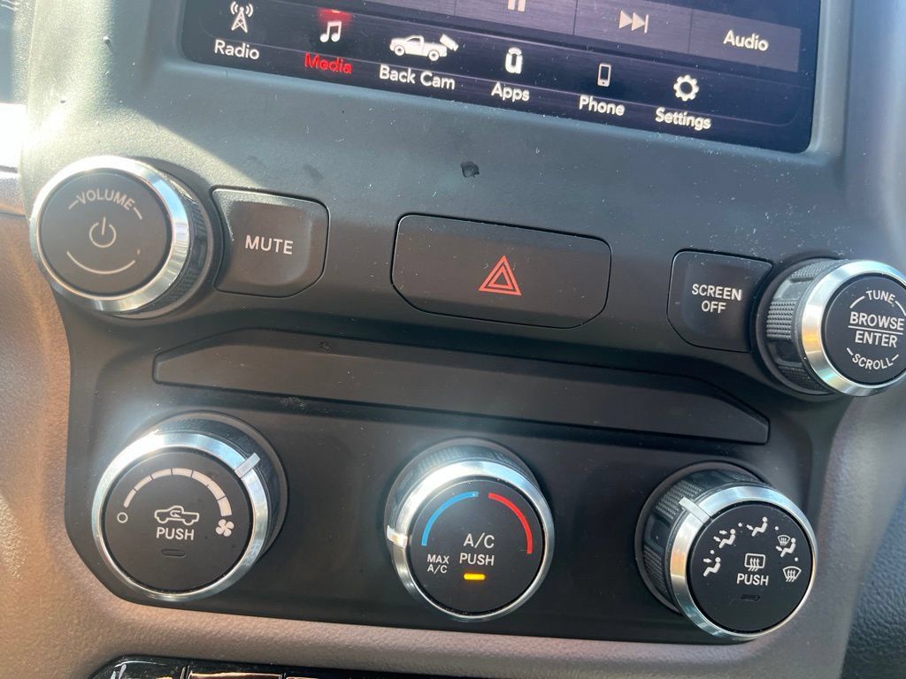 Used 2019 RAM 1500 Big Horn AWD/4WD image 18