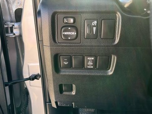 Used 2019 Toyota 4Runner TRD Off-Road Premium AWD/4WD image 8